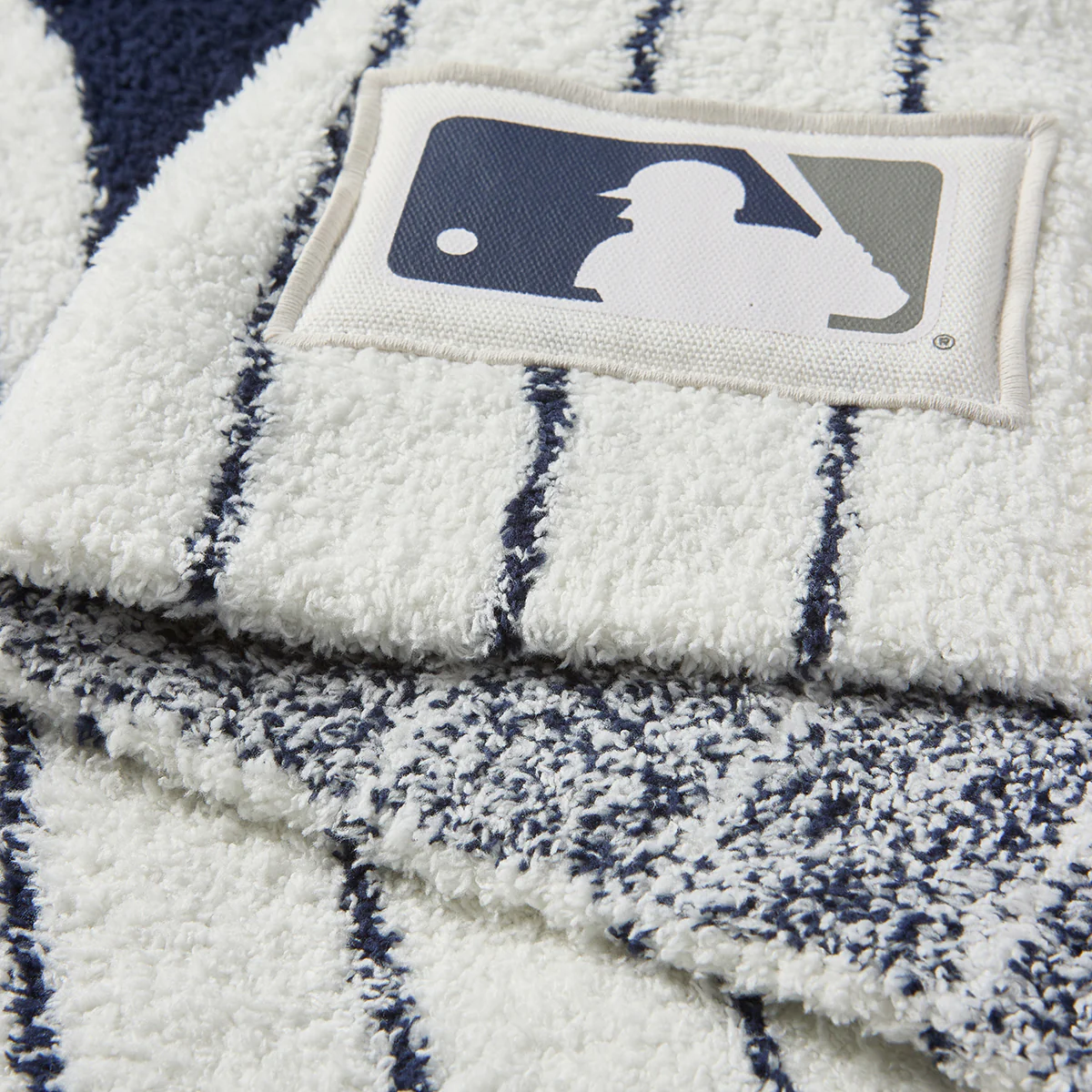 CozyChic New York Yankees Stroller Blanket - 30"x40" - Image 2