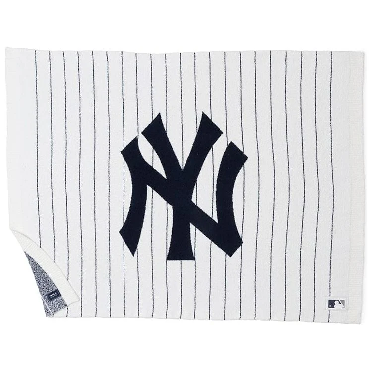 CozyChic New York Yankees Throw - Image 3