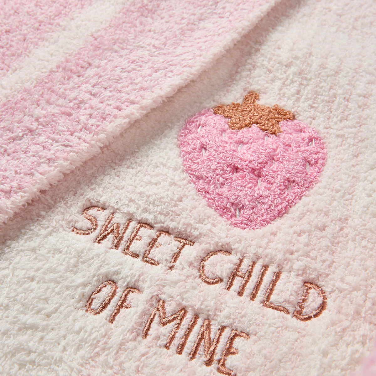 CozyChic Strawberry Stroller Blanket - Image 2