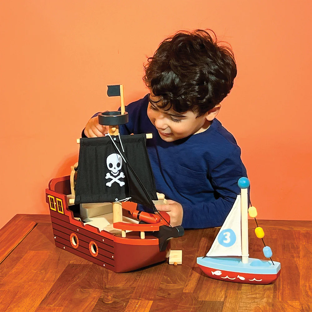 Fishbones Pirate Ship - Image 2