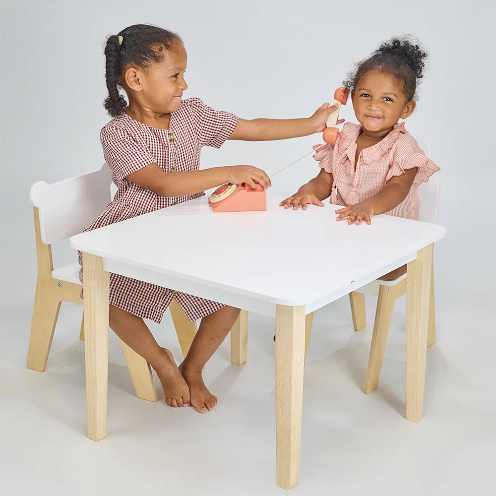 Kid's Table and Chair Set - Image 2