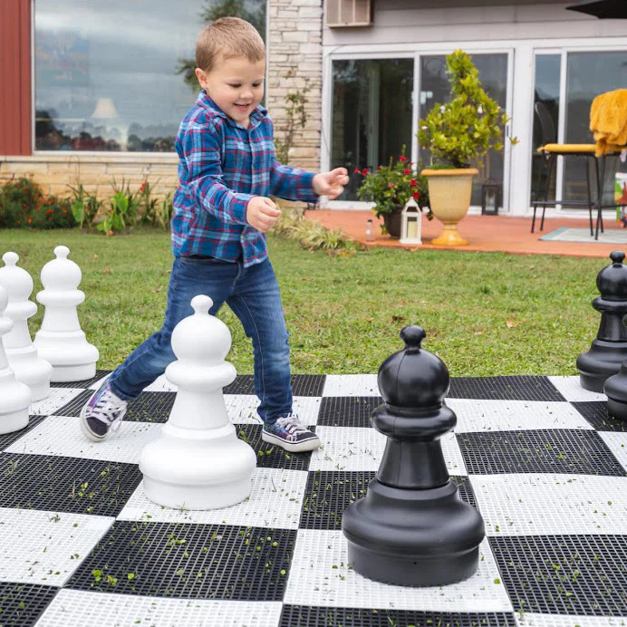 Giant Chess Set - Image 2