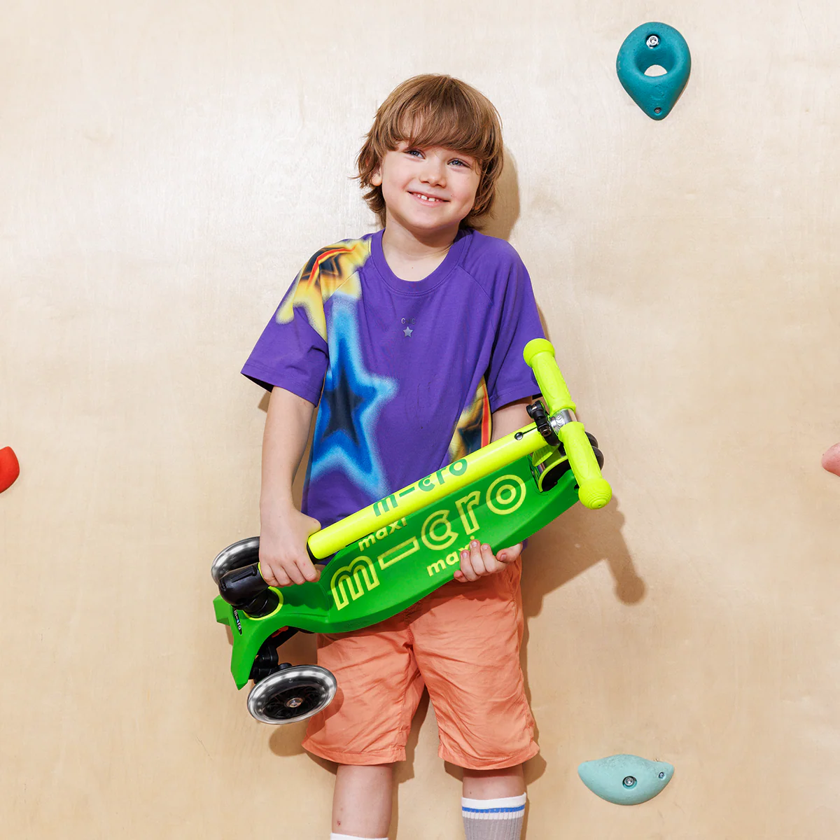 Maxi Deluxe Foldable LED Neon Scooter - Parrot Green - Image 2