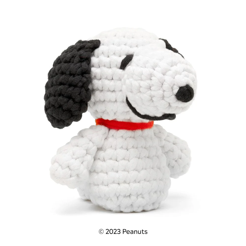 Snoopy Learn to Crochet Kit - Image 2