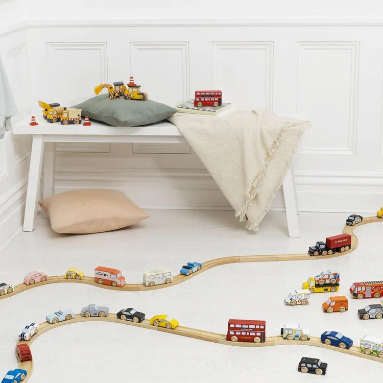 Wooden Set of 7 Emergency Vehicles - Image 2